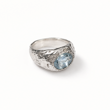 Load image into Gallery viewer, MAREA ring with natural Blue Topaz