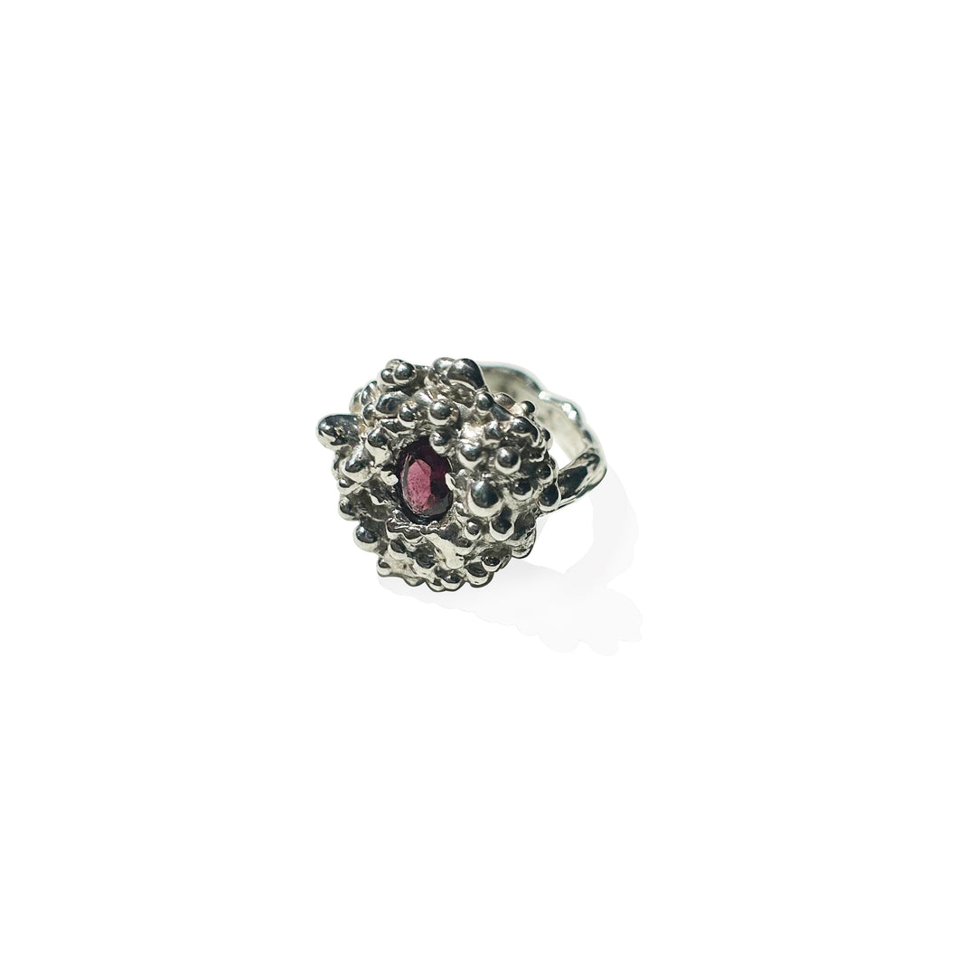 VIRELIA ring with garnet